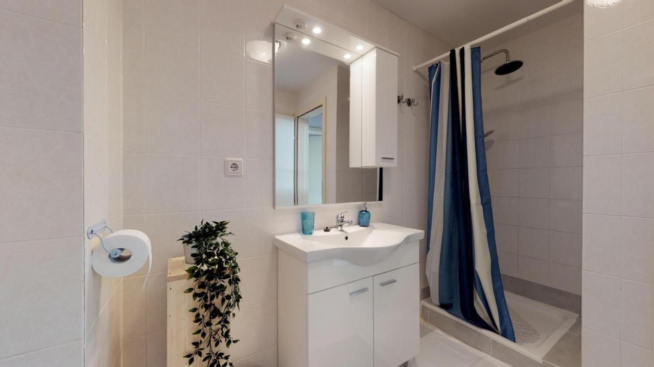 Lora Deluxe Superior 5 Star Apartment, Your Piece Of Heaven By The Sea & Park With Sea & Park View Novigrad Istria Exteriör bild