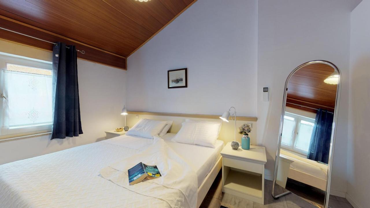Lora Deluxe Superior 5 Star Apartment, Your Piece Of Heaven By The Sea & Park With Sea & Park View Novigrad Istria Exteriör bild