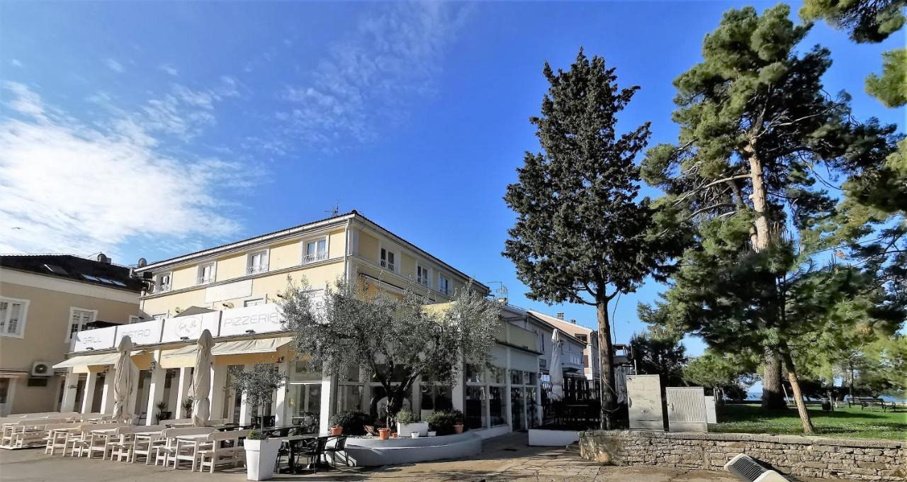 Lora Deluxe Superior 5 Star Apartment, Your Piece Of Heaven By The Sea & Park With Sea & Park View Novigrad Istria Exteriör bild