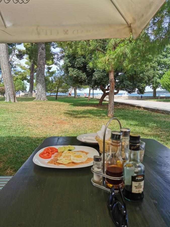 Lora Deluxe Superior 5 Star Apartment, Your Piece Of Heaven By The Sea & Park With Sea & Park View Novigrad Istria Exteriör bild